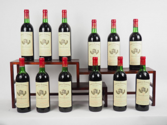 Vente aux enchères 12 BOUTEILLES CHÂTEAU LANESSAN HAUT MEDOC - 1982 - CBO- 6 LB/4 HEP/2 M