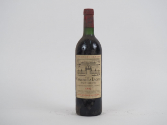 Vente aux enchères 1 BOUTEILLE CHÂTEAU LA LAGUNE GCC HAUT MEDOC - 1983 - BG+/BS