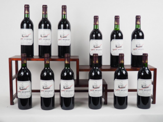 Vente aux enchères 12 BOUTEILLES CHÂTEAU BEYCHEVELLE ST JULIEN - 1993 - CBO - 7 BG/4 LB/1