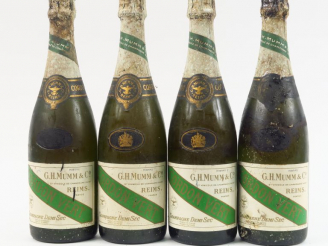 Vente aux enchères 4 VIEILLES BOUTEILLES CHAMPAGNE MUMM 'CORDON VERT' DEMI SEC - BONS NIV