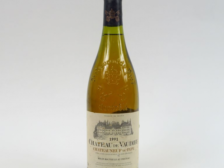 1 BOUTEILLE CHÂTEAUNEUF DU PAPE BLANC CHÂTEAU DE VAUDIEU - 1991