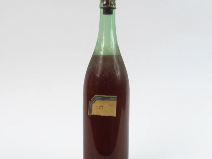 1 BOUTEILLE PRESUMEE COGNAC (MISE PARTICULIERE) 1L - 8 CM - 1875 (MILL