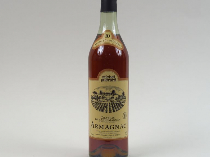 1 ARMAGNAC CHÂTEAU DE SANDEMAGNAN M. GUERARD 10 ANS 41 ° - COFFRET
