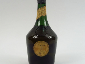 Vente aux enchères 1 VIEILLE BOUTEILLE BENEDICTINE DOM