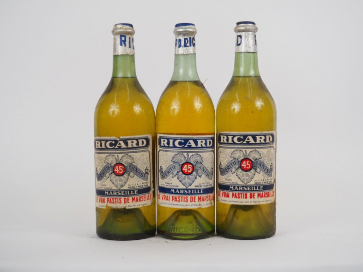 3 VIEILLES BOUTEILLES RICARD