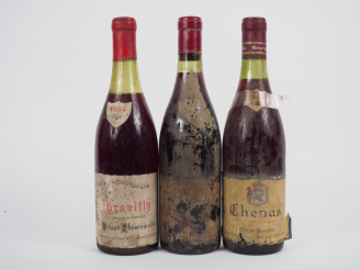 Vente aux enchères 3 BOUTEILLES : 1 CHENAS C. PONCELET 1971 2,5 CM - 1 PERNAND VERGELESSE