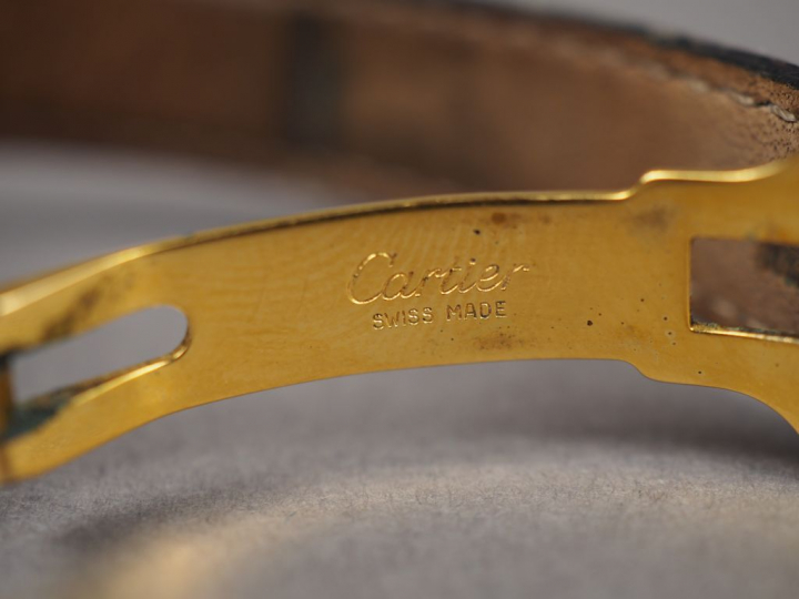 MUST de CARTIER.  Montre de dame en vermeil, bracelet cuir d'origine. 