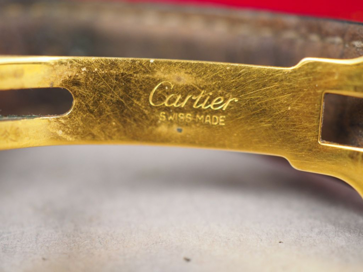 MUST de CARTIER. Montre de dame en vermeil, bracelet cuir noir.  Dans 
