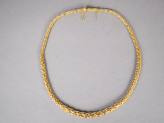 Vente aux enchères Collier en or souple, maille palmier.  Poids. 26,33 g