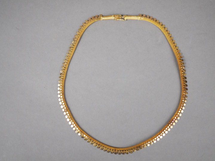 Collier souple en or jaune.  Poids. 23,34 g