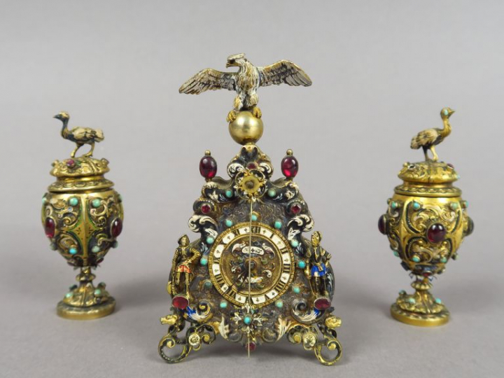 Garniture Napoléon III en vermeil de style Renaissance à décor d'oisea