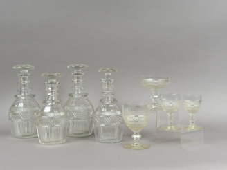 Vente aux enchères Important service de verres en cristal XIXe à décor de croisillons et 
