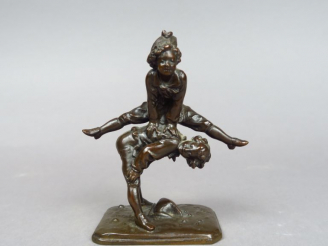 Vente aux enchères BARYE Fils. "Saute mouton". Groupe en bronze à patine brune, signé. Di