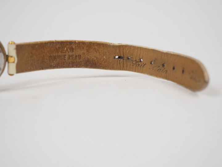 	CARTIER. Montre de dame, modèle "Panthère" en or et acier.  Bracelet 