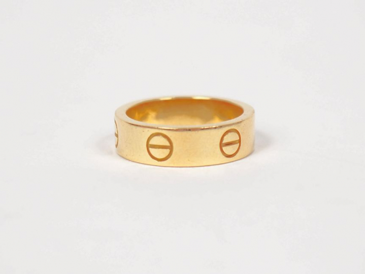 CARTIER.  Bague, modèle « Love » en or jaune.  Signée. Numérotée G0945