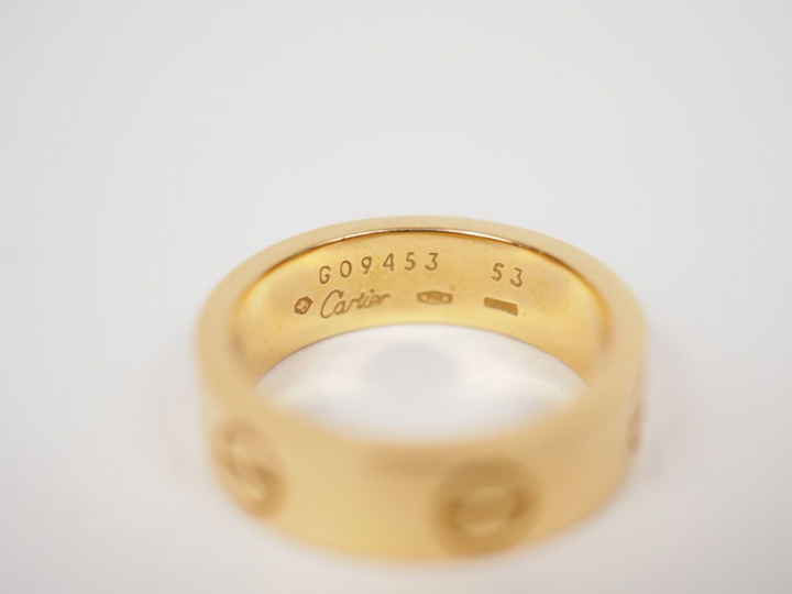 CARTIER.  Bague, modèle « Love » en or jaune.  Signée. Numérotée G0945