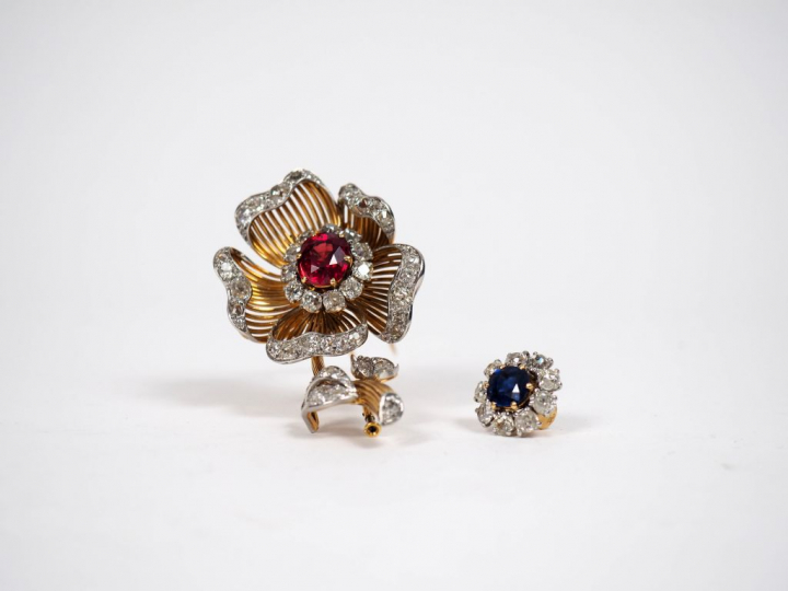 MAUBOUSSIN.  Broche transformable en or jaune, platine et diamants en 
