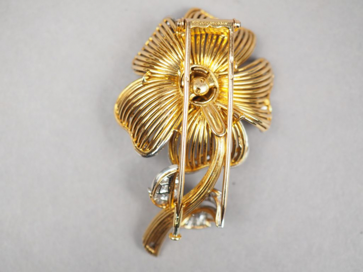 MAUBOUSSIN.  Broche transformable en or jaune, platine et diamants en 