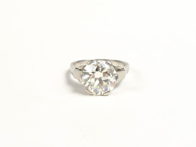 Bague solitaire Art déco en platine, sertie d’un diamant taille ancien