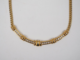 Vente aux enchères Collier en or jaune et diamants. Poids tel. 22,87 g
