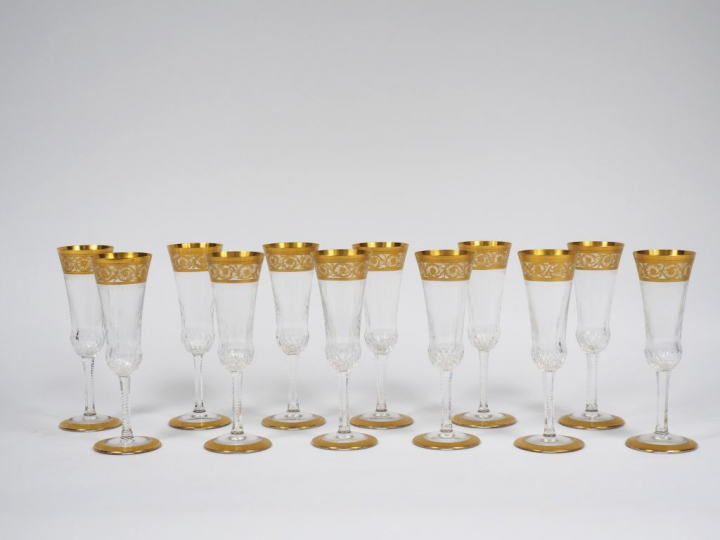 SAINT LOUIS. Service de verres en cristal modèle "Thistle" comprenant 