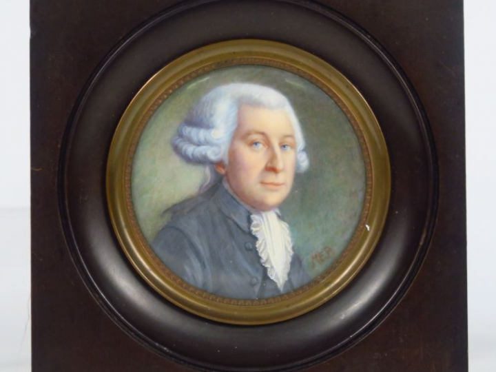 MEB. "Portrait d'homme au jabot". Miniature, signée en bas à droite. D
