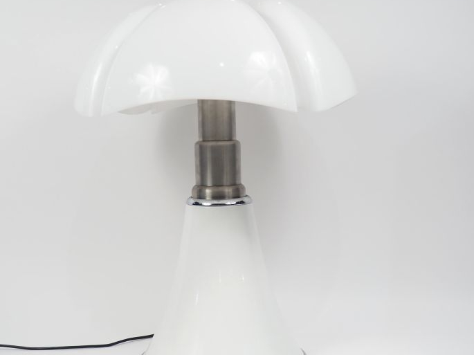 Gae Aulenti - Martinelli Luce éditeur.  Lampe Pipistrello.  Modèle dat