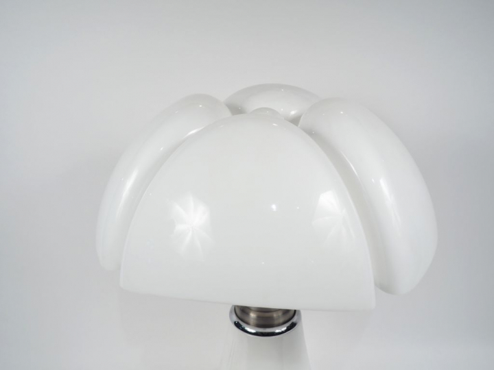 Gae Aulenti - Martinelli Luce éditeur.  Lampe Pipistrello.  Modèle dat
