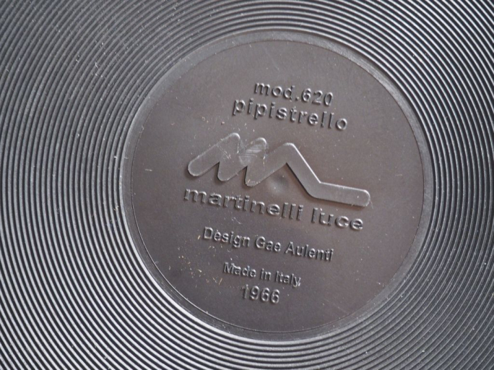 Gae Aulenti - Martinelli Luce éditeur.  Lampe Pipistrello.  Modèle dat