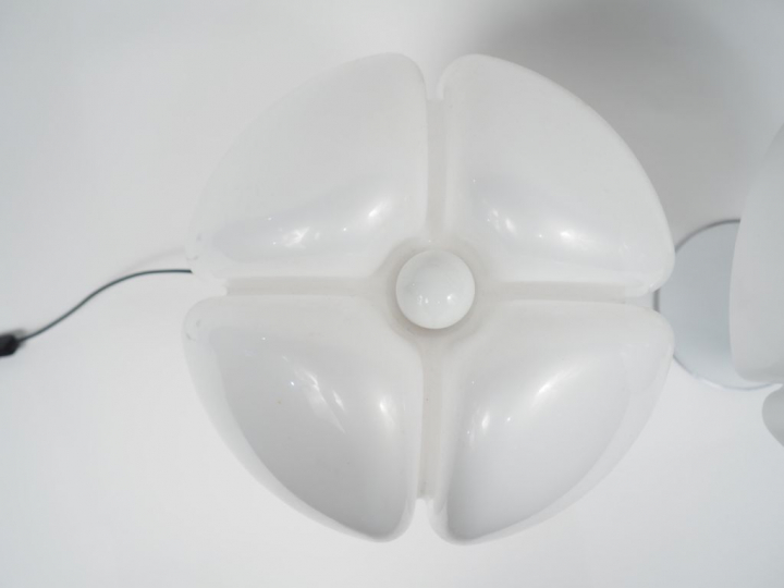 Gae Aulenti - Martinelli Luce éditeur.  Paire de lampes Mini Pipistrel