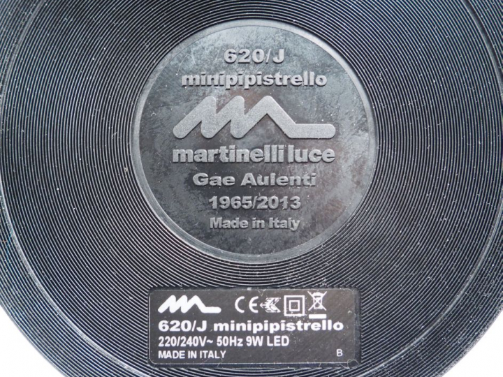 Gae Aulenti - Martinelli Luce éditeur.  Paire de lampes Mini Pipistrel