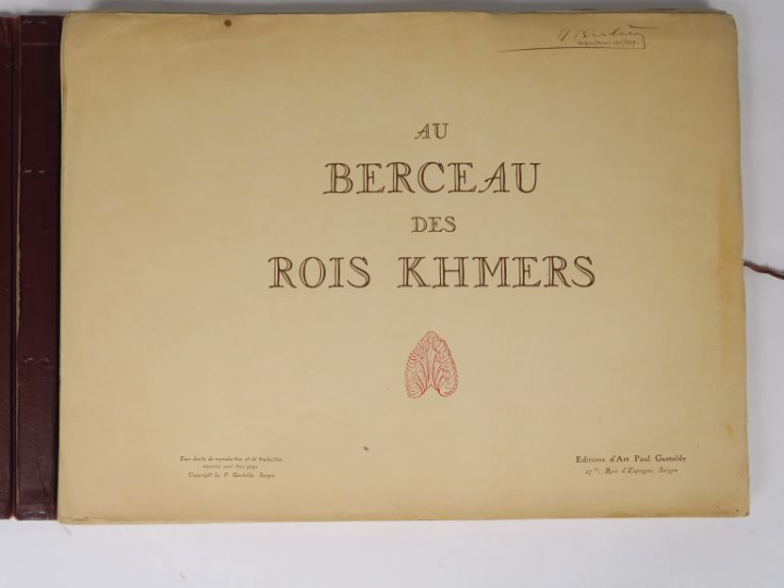 Jean BOUCHOT. "Au berceau des kmers". Portfolio.