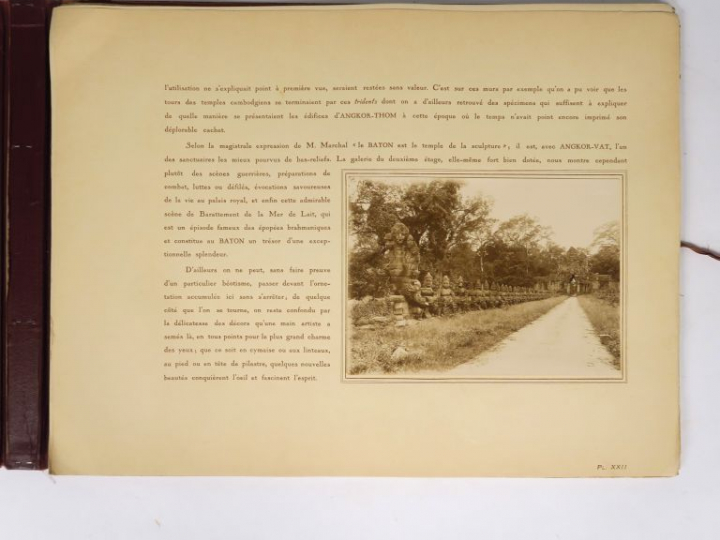 Jean BOUCHOT. "Au berceau des kmers". Portfolio.