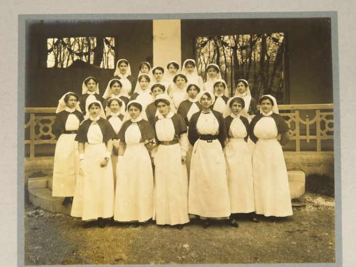 Album de 18 photographies "Memento of the occupation of the Casino de 