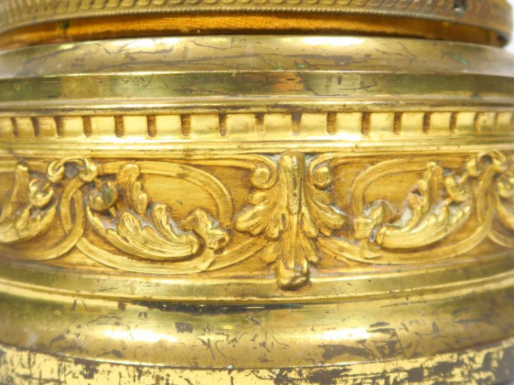 Cage à oiseaux automates. H. : 53 cm. (mauvais état)