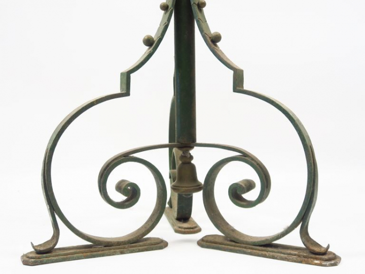 Porte cierge fin XIXème en fer forgé et tôle laquée vert et doré