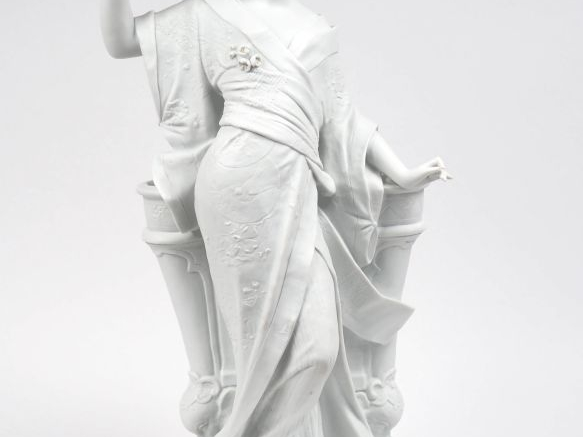 Ch. MASSÉ. "Elégante japonaise". Grand sujet en biscuit de Sèvres, Sig