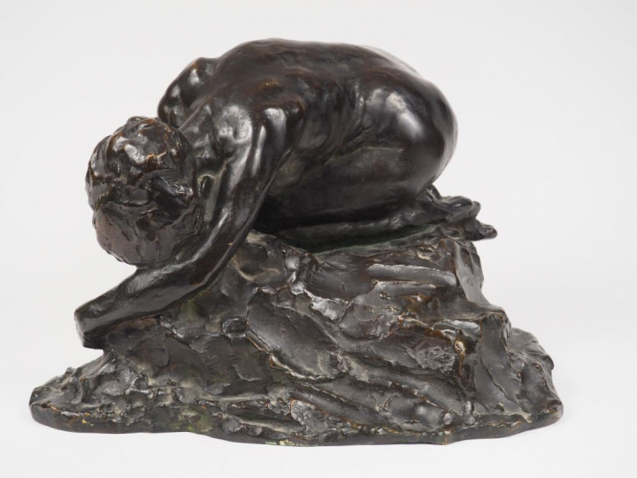 M. L. CLADEL."'Nue".  Sculpture en bronze en patine brune, signée et d