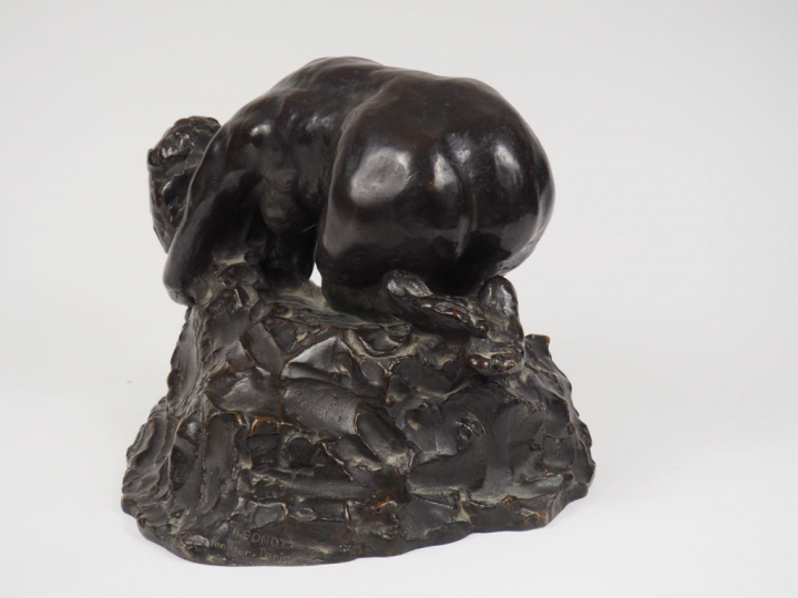 M. L. CLADEL."'Nue".  Sculpture en bronze en patine brune, signée et d