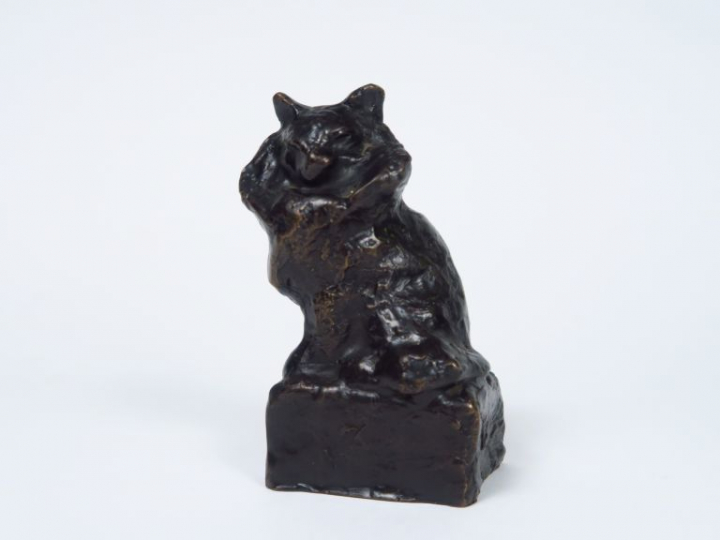 STEINLEIN. "Chat". Sculpture en bronze à patine brune, fonte Hébrard c