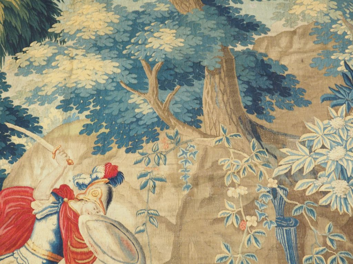Tapisserie XVIIème à décor de scène mythologique sur fond verdure. Dim