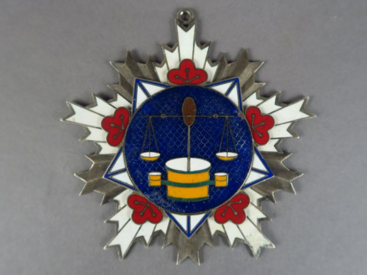 Médaillon du maire de Shanxi, Mr. Yan Xi shan.  Vers 1927