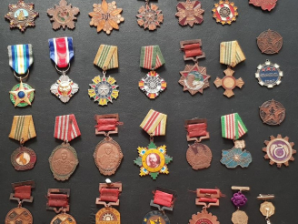 Vente aux enchères Ensemble comprenant 30 médailles de la Ière République de Chine (1911)