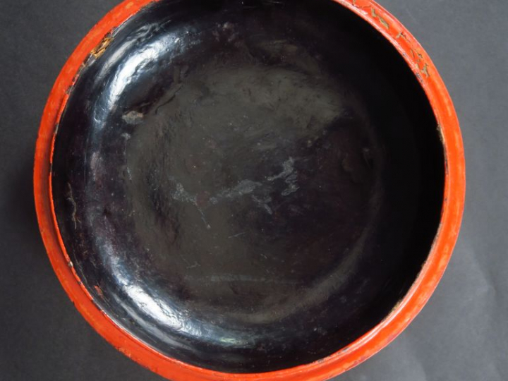 Chine, fin de l'époque Qing, Boite circulaire couverte en laque de cin