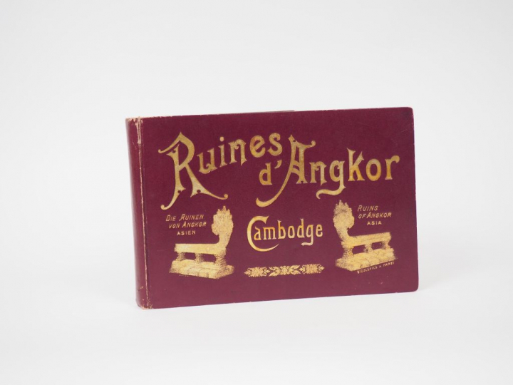 Guide de tourisme "Ruine d'Angkor". Ouvrage en français, anglais et al
