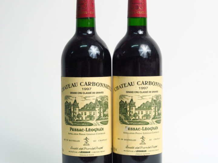 2 BOUTEILLES CHÂTEAU CARBONNIEUX GCC GRAVES - 1987