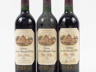 Vente aux enchères 3 BOUTEILLES CHÂTEAU GRAND BARRAIL RUTON HAUT MEDOC - 1988 - BG+