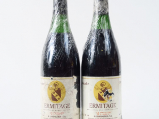 Vente aux enchères 2 BOUTEILLES ERMITAGE 'LE PAVILLON' CHAPOUTIER - 1989 - 3 CM/4,2 CM/1 