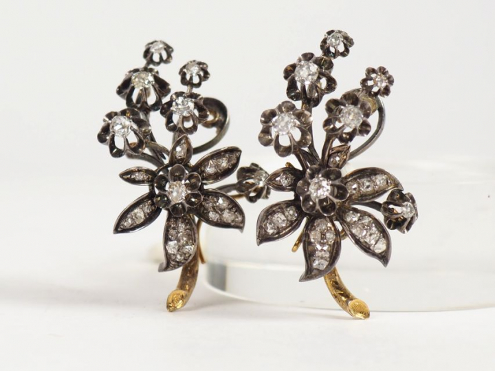 Broche transformable Napoléon III en argent, vermeil et roses, à décor