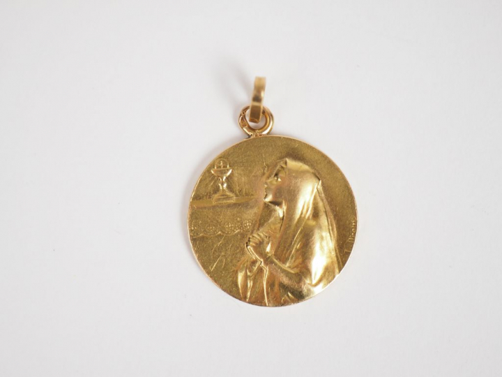 Médaille en or jaune.  Diam. 2 cm  Poids. 6,15 g